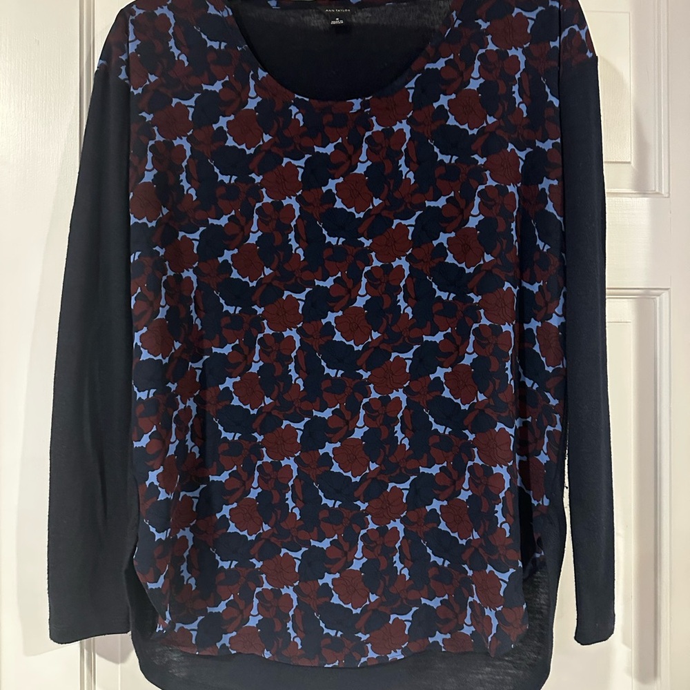 Ann Taylor Navy and Burgundy Floral Tunic